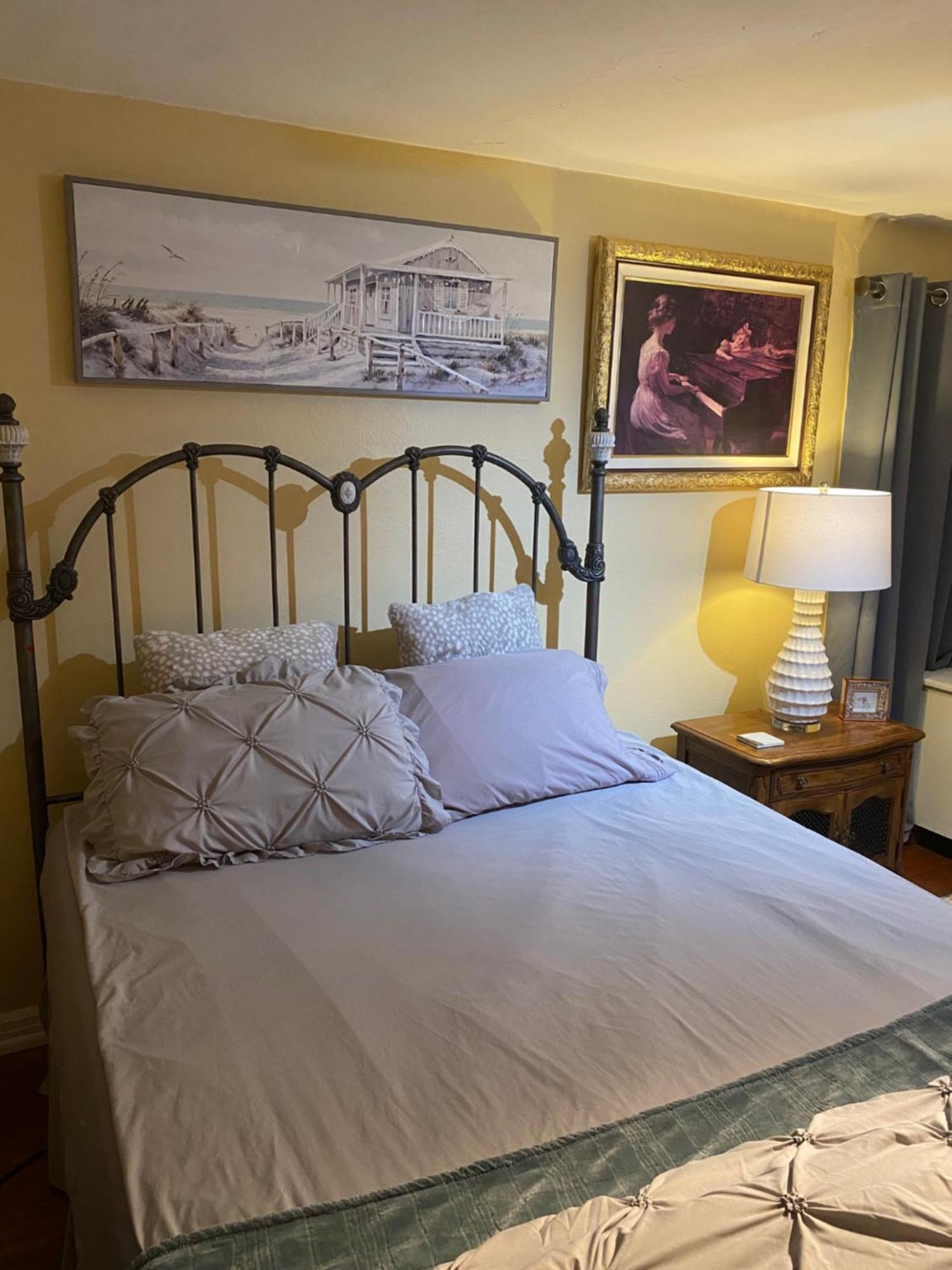 Cozy Room Near Airport & Highway سانت لويس الغرفة الصورة